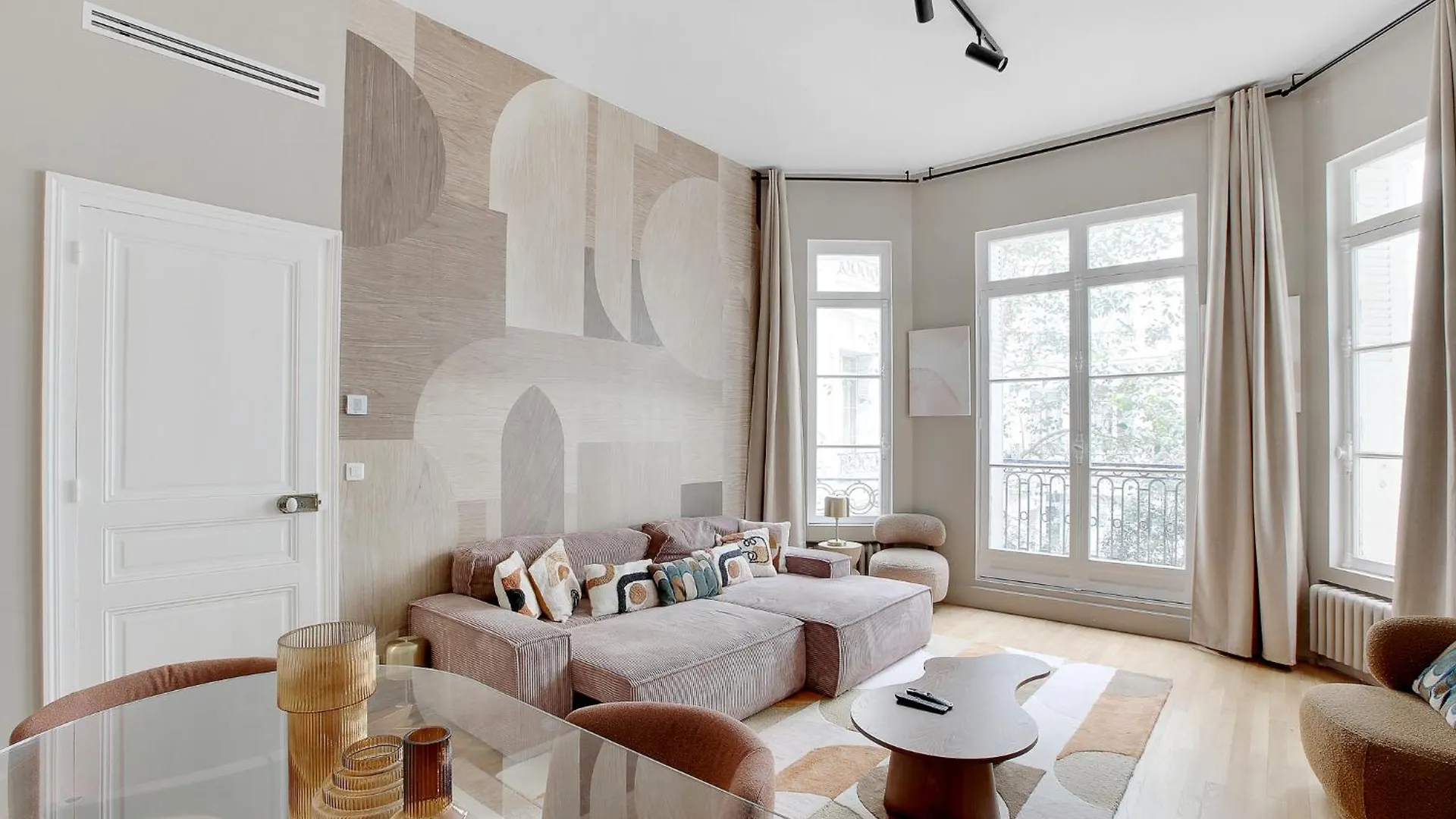 Elegant Appartement Climatise - Arc De Triomphe Parijs